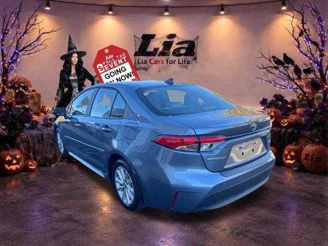 Used 2026 Toyota Corolla LE w/ LE Premium Package FWD image 5