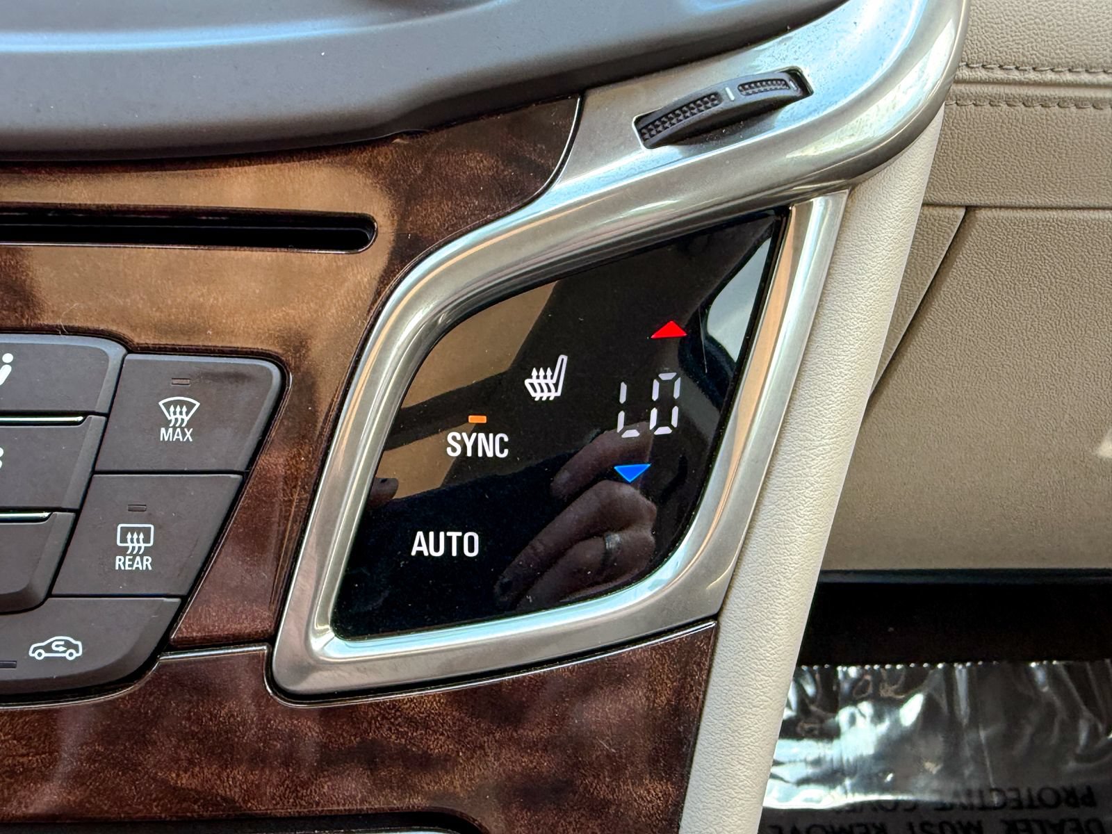 Used 2014 Buick LaCrosse Leather FWD image 32