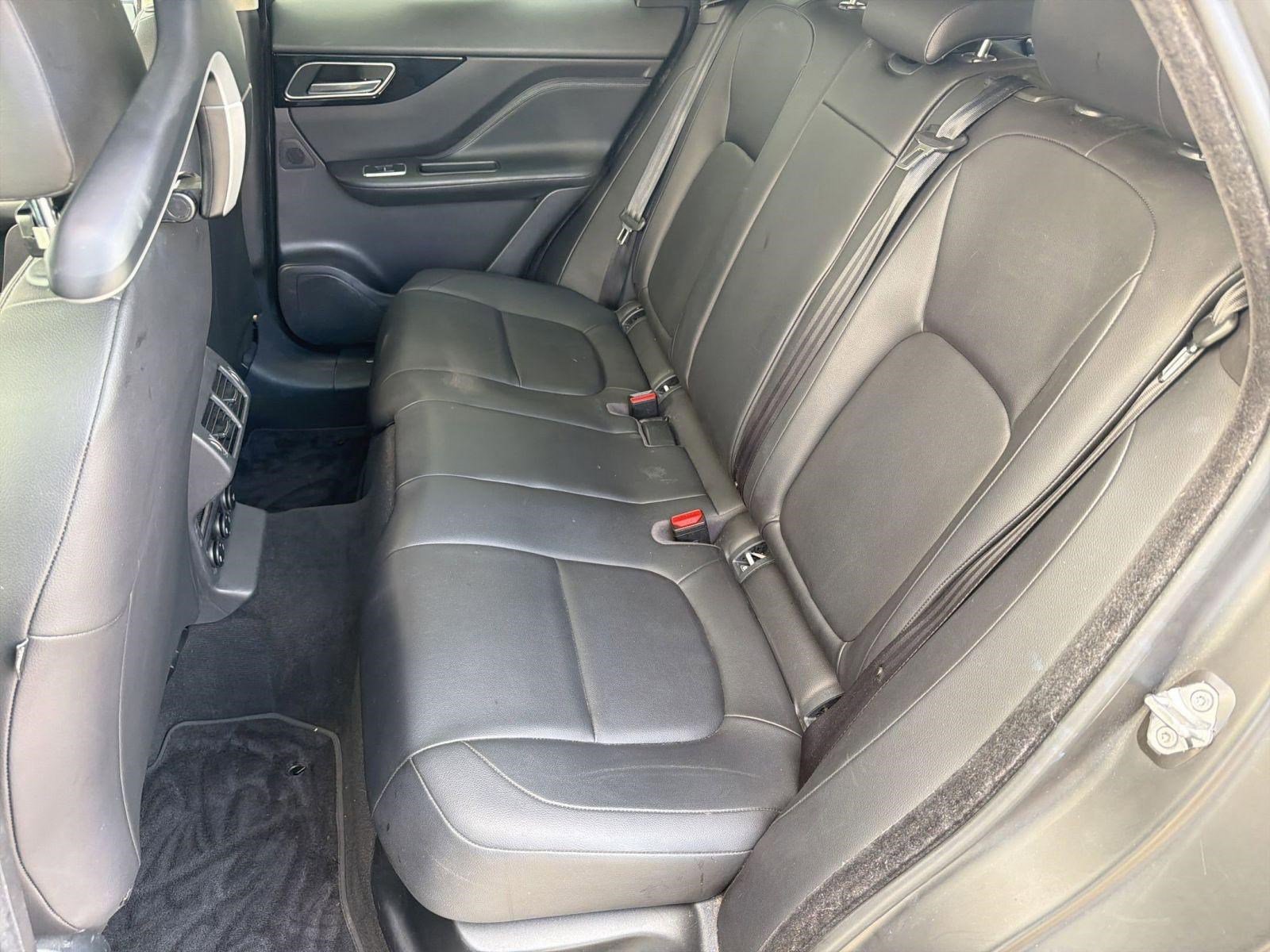 Used 2019 Jaguar F-PACE Premium AWD/4WD image 15