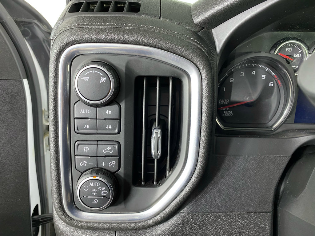 Used 2019 Chevrolet Silverado 1500 LT Trail Boss AWD/4WD image 31