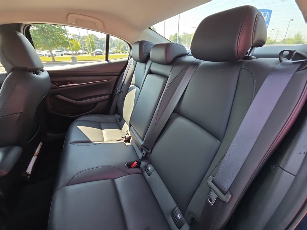Used 2024 MAZDA MAZDA3 s FWD image 12