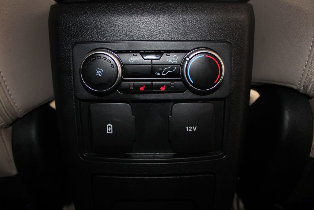 Used 2023 Ford Explorer Limited image 32