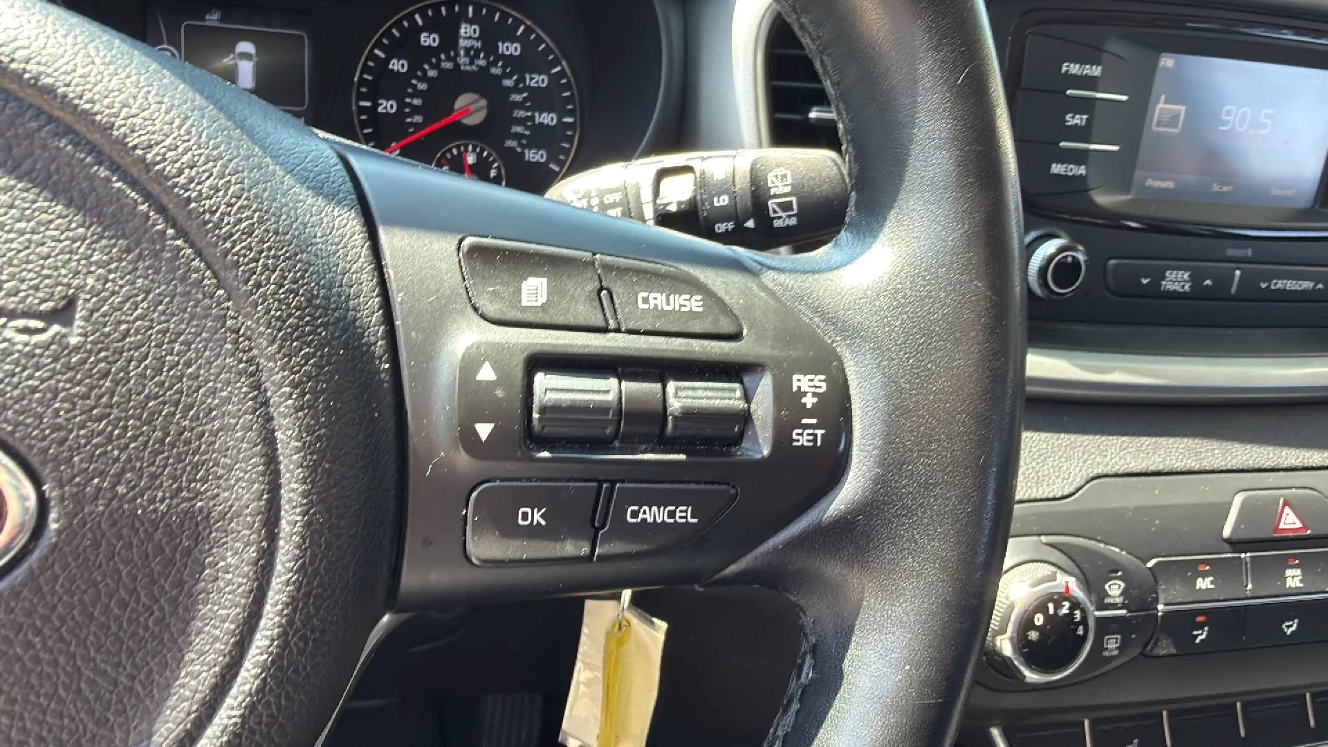 Used 2016 Kia Sorento AWD w/ LX Convenience Package image 19