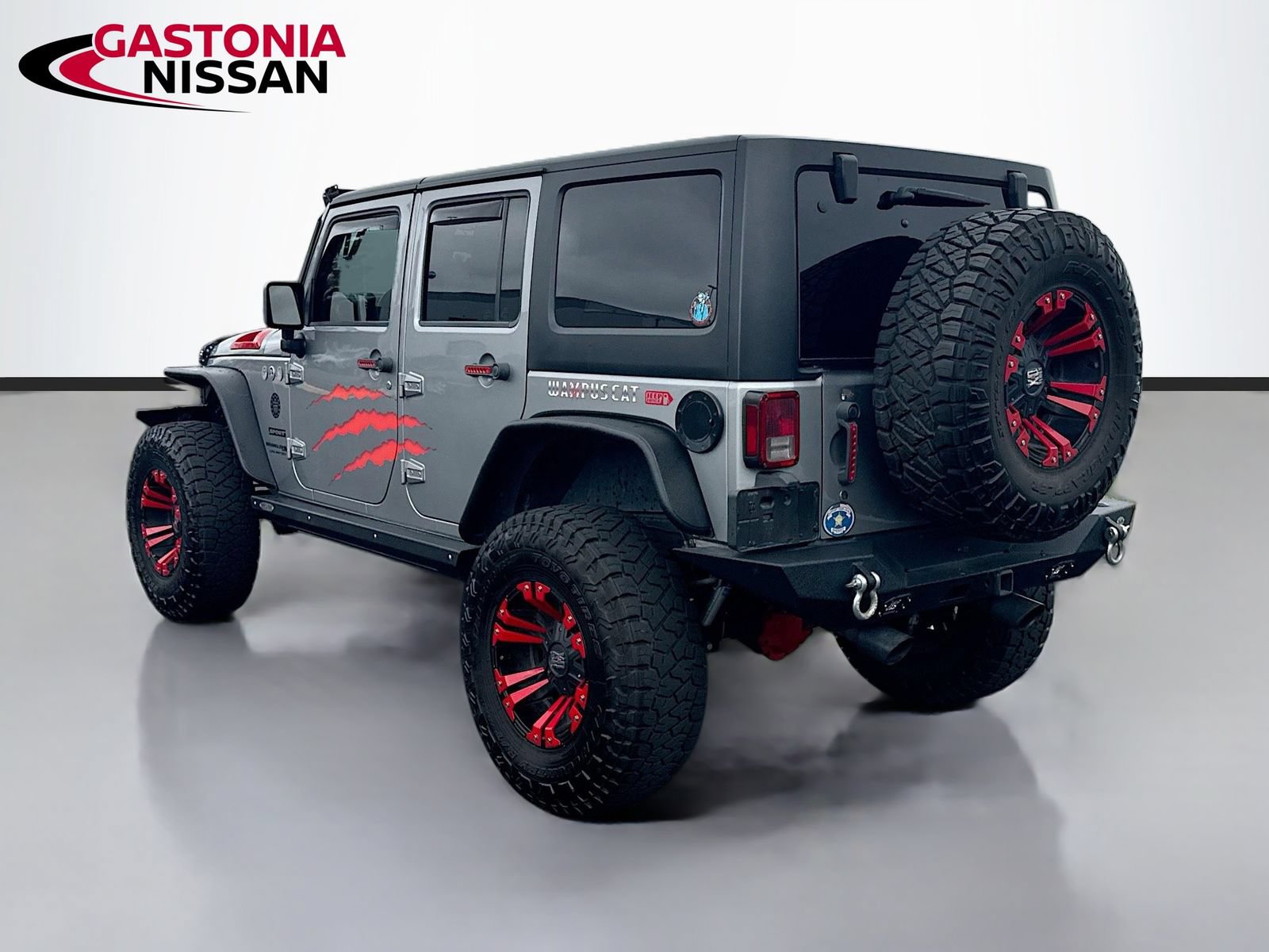 Used 2018 Jeep Wrangler Unlimited Sport w/ Connectivity Group AWD/4WD image 6