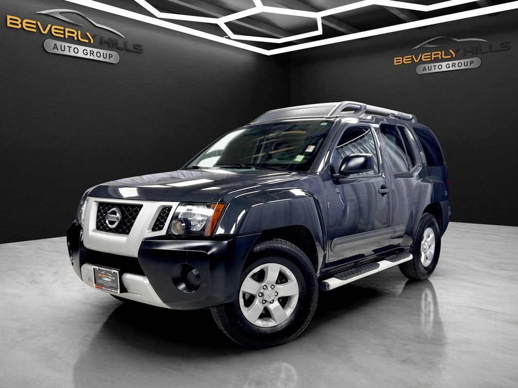 Used 2013 Nissan Xterra S RWD image 1