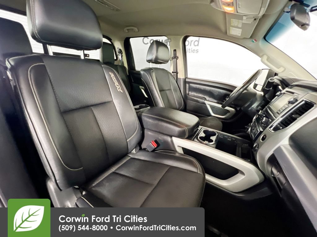 Used 2018 Nissan Titan PRO-4X AWD/4WD image 17
