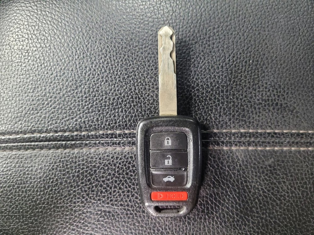 Used 2017 Honda Accord Sport image 32