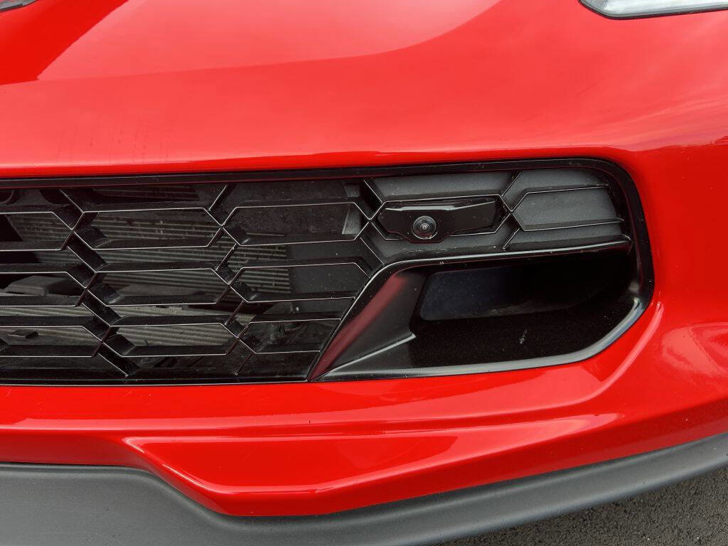 Used 2018 Chevrolet Corvette Grand Sport image 11