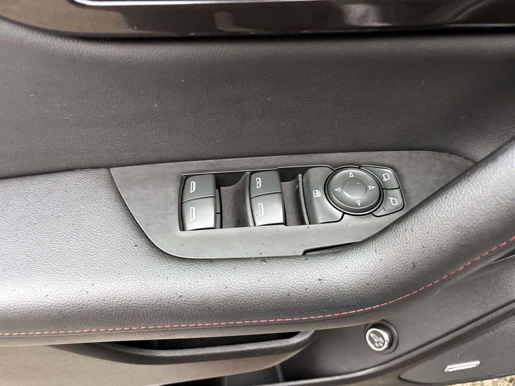 Used 2021 Chevrolet Blazer RS w/ Enhanced Convenience Package image 13