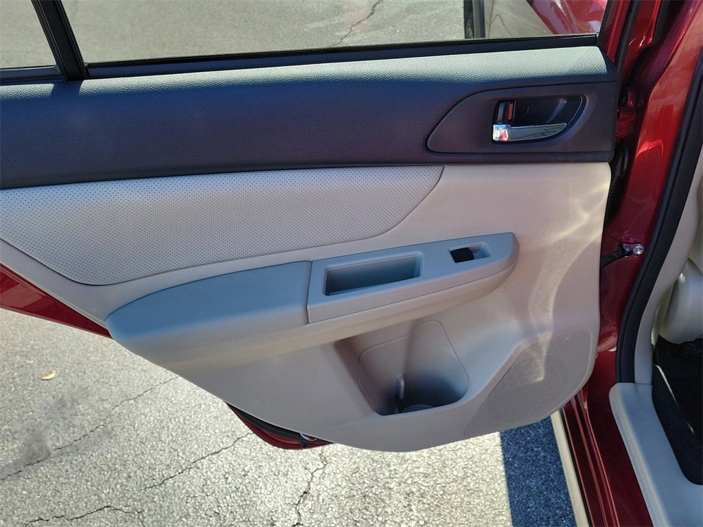 Used 2013 Subaru Crosstrek 2.0i Limited w/ Popular Pkg 1 image 9