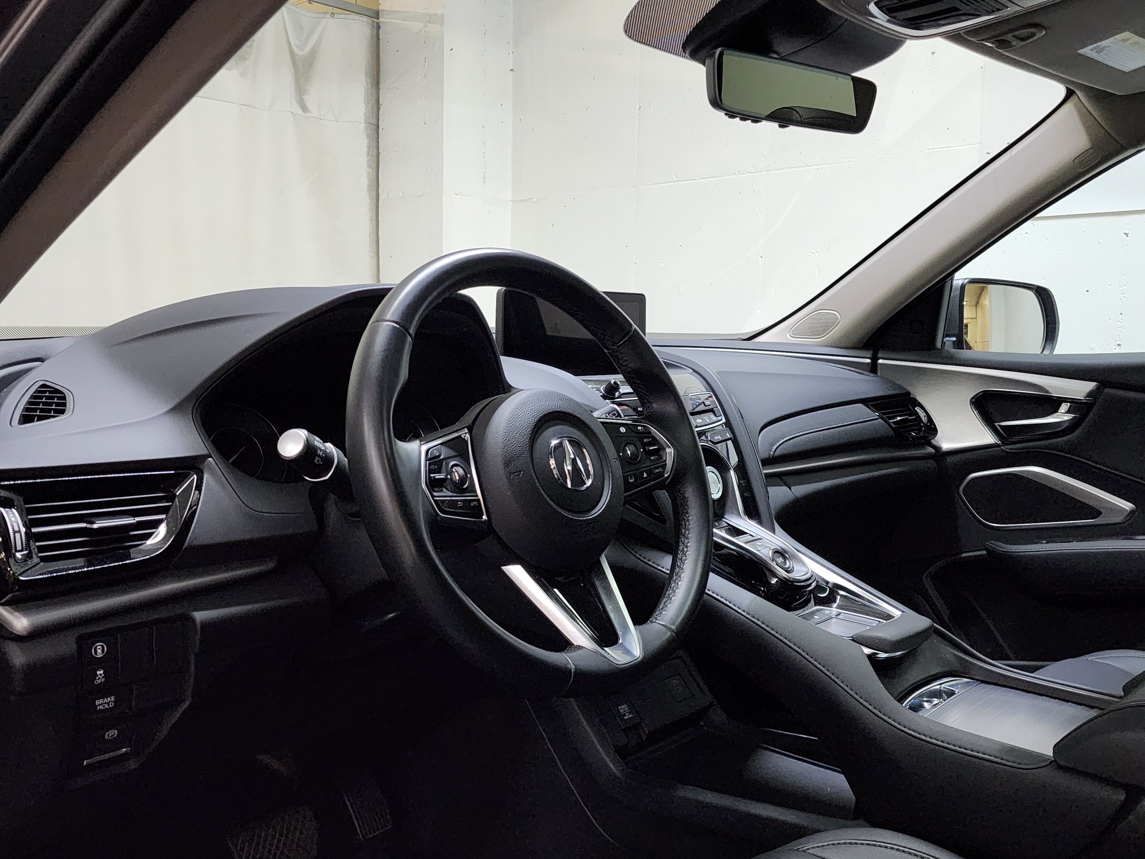 Used 2024 Acura RDX SH-AWD image 13