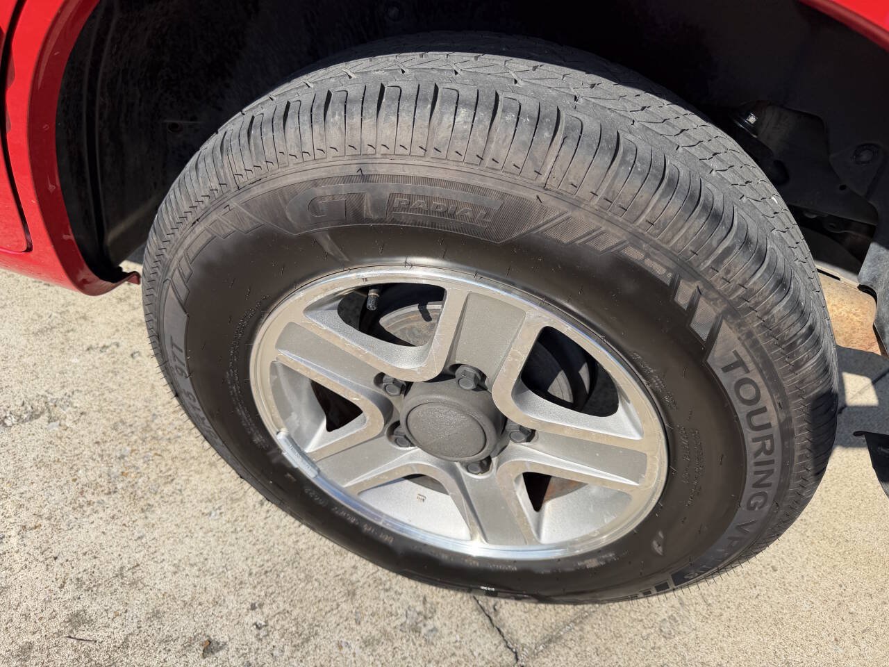 Used 2003 Chevrolet Tracker 2WD w/ Preferred Equipment Group image 26