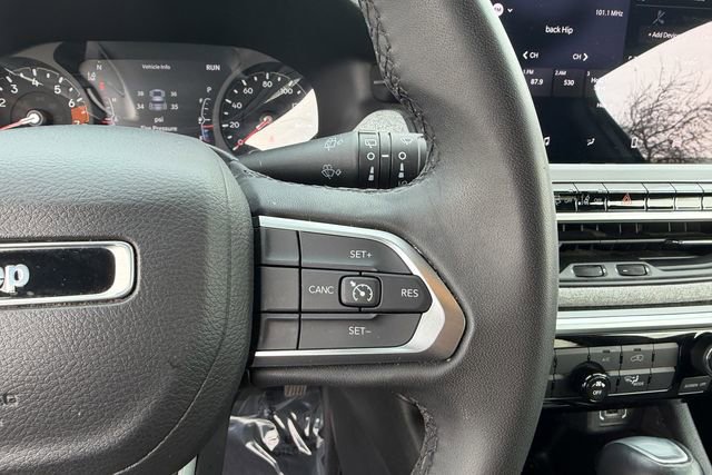 Used 2024 Jeep Compass Latitude image 17