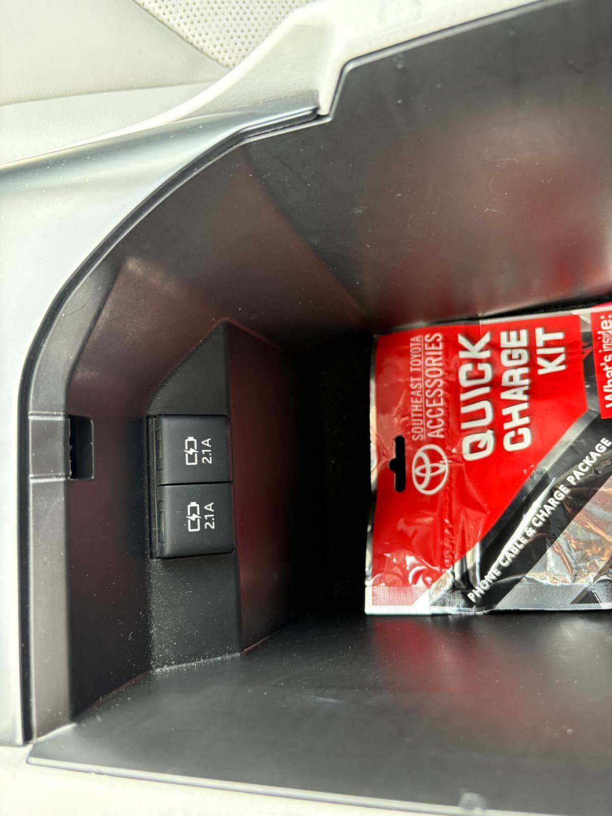 Used 2019 Toyota Camry XSE image 29