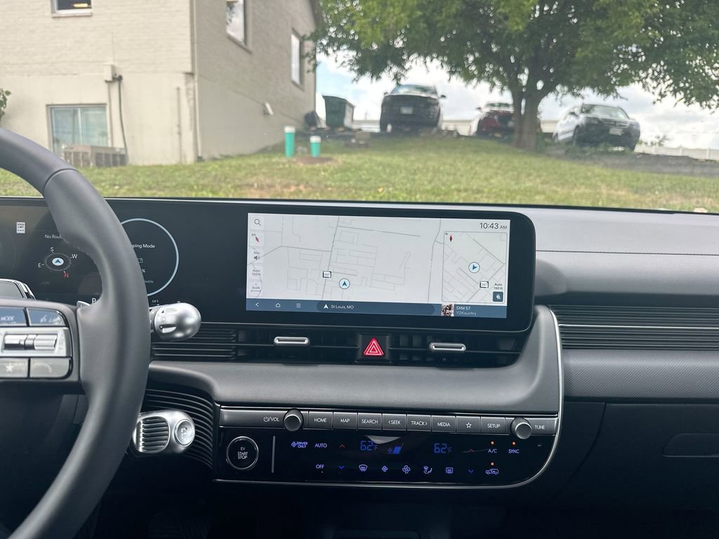 New 2025 Hyundai Ioniq 5 SE image 46