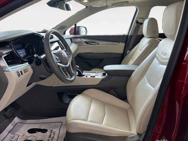 Certified 2024 Cadillac XT5 Premium Luxury w/ LPO, Floor Liner Package AWD/4WD image 7