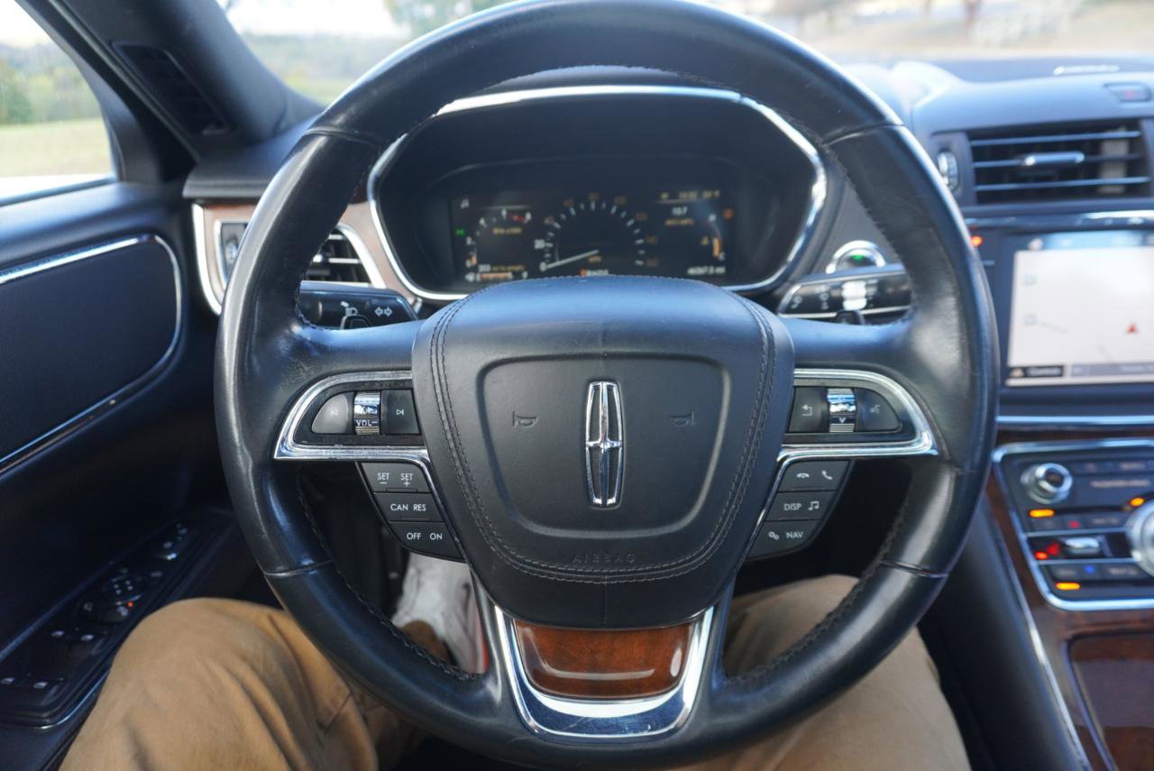 Used 2017 Lincoln Continental Select FWD image 28