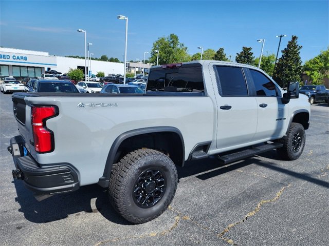Used 2024 Chevrolet Silverado 2500 ZR2 w/ ZR2 Bison Edition image 7