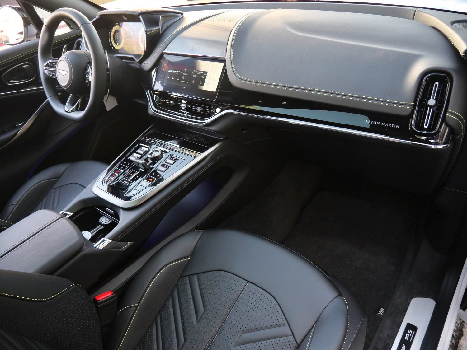 New 2026 Aston Martin DBX S AWD/4WD image 10