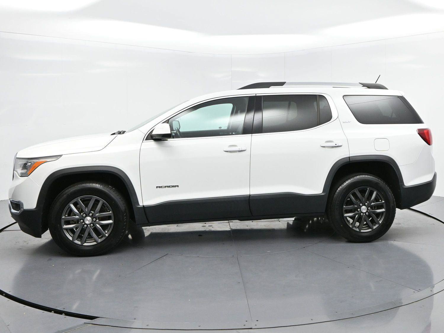 Used 2019 GMC Acadia SLT FWD image 4