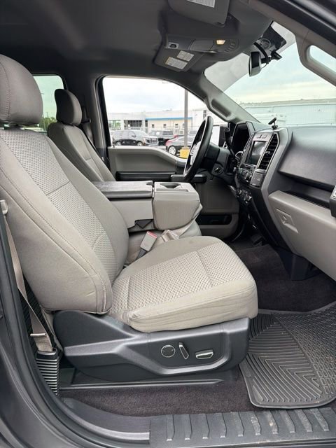 Used 2016 Ford F150 XLT w/ Equipment Group 302A Luxury image 17