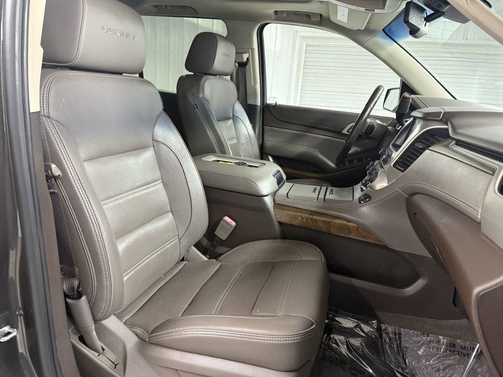 Used 2019 GMC Yukon XL Denali w/ Denali Ultimate Package image 40