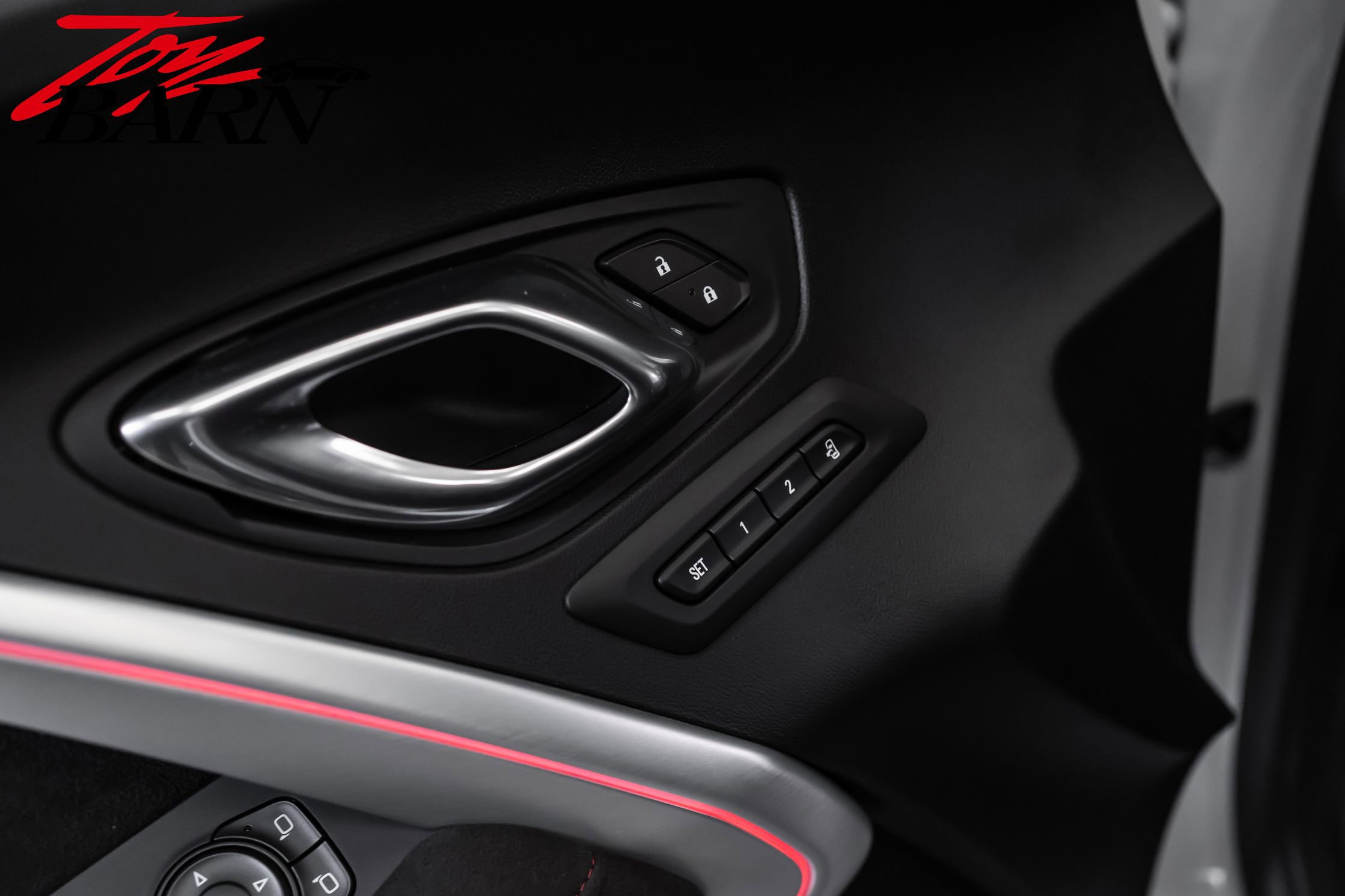 Used 2020 Chevrolet Camaro ZL1 RWD image 23