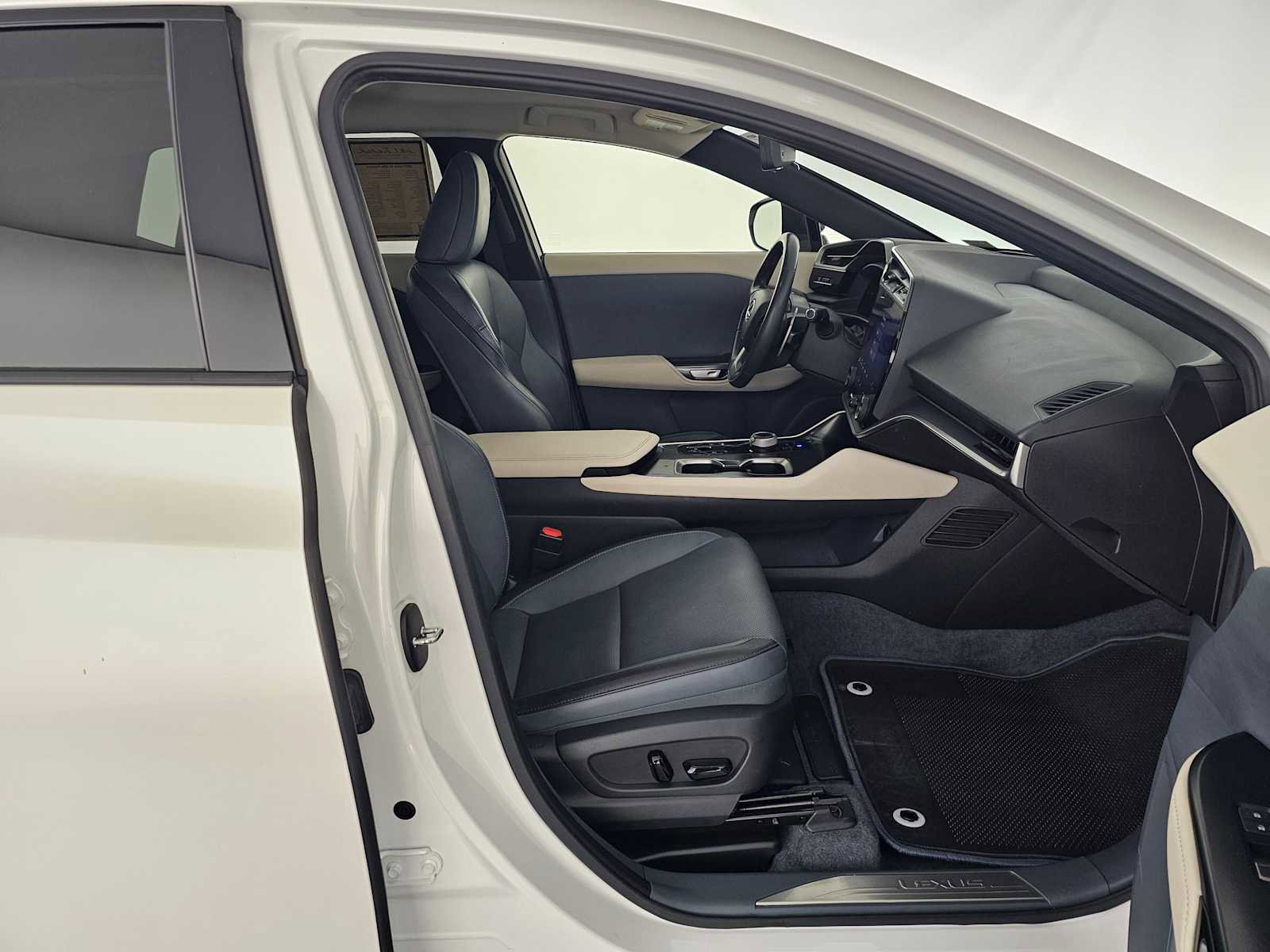 Certified 2023 Lexus RZ 450e Premium w/ Technology Package image 10