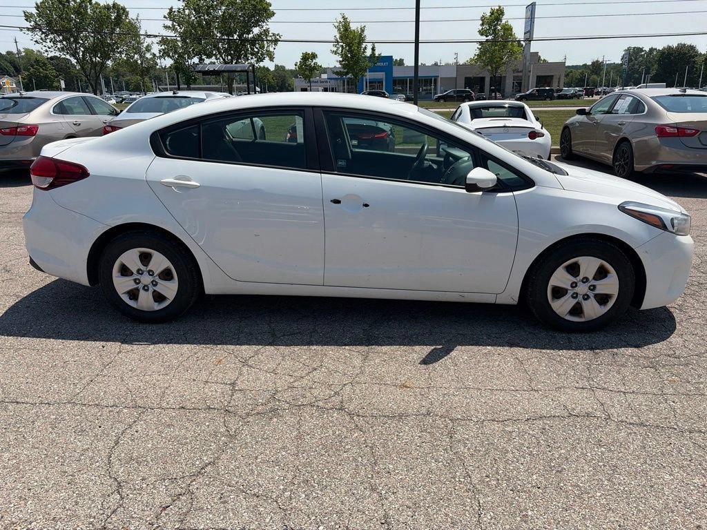 Used 2017 Kia Forte LX FWD image 4