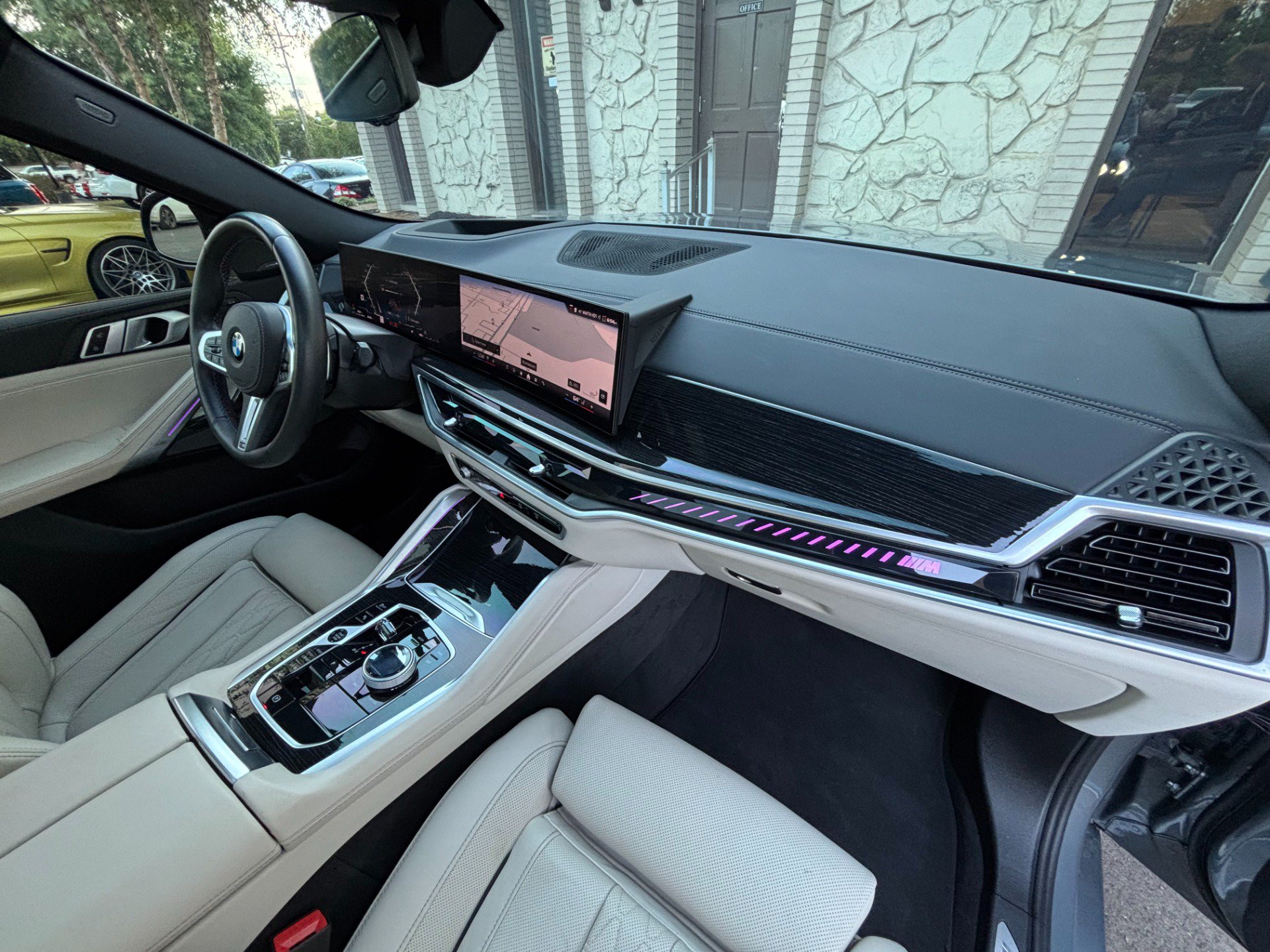 Used 2025 BMW X6 M60i AWD/4WD image 26