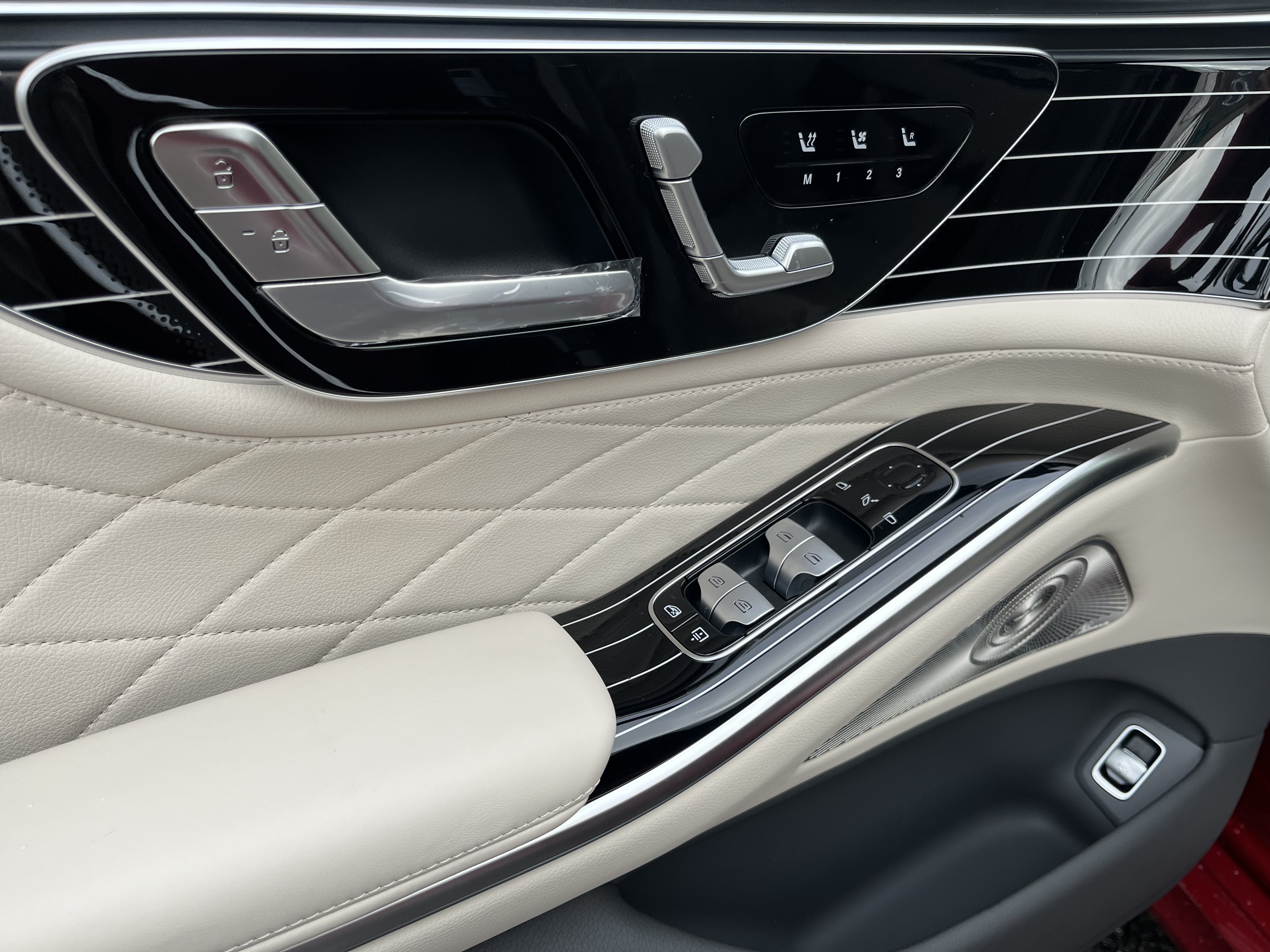 New 2027 Mercedes-Benz S 580 4MATIC Sedan image 13