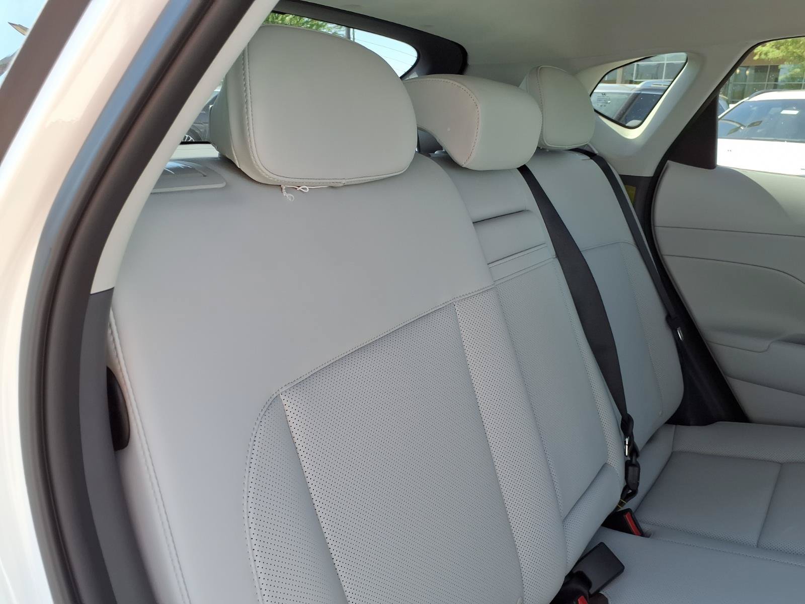 New 2026 Hyundai Kona SEL Premium FWD image 9