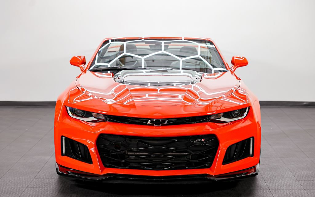 Used 2019 Chevrolet Camaro ZL1 RWD image 15