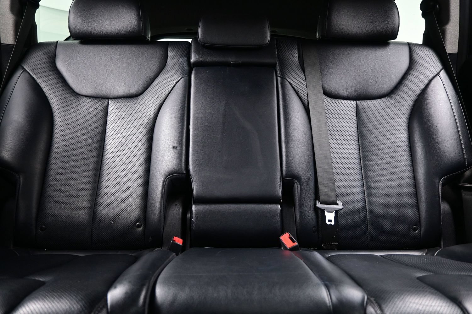Used 2019 Hyundai Santa Fe AWD image 16