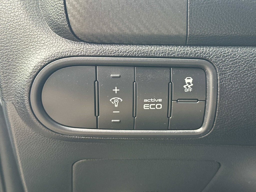 Used 2016 Kia Forte SX FWD image 21