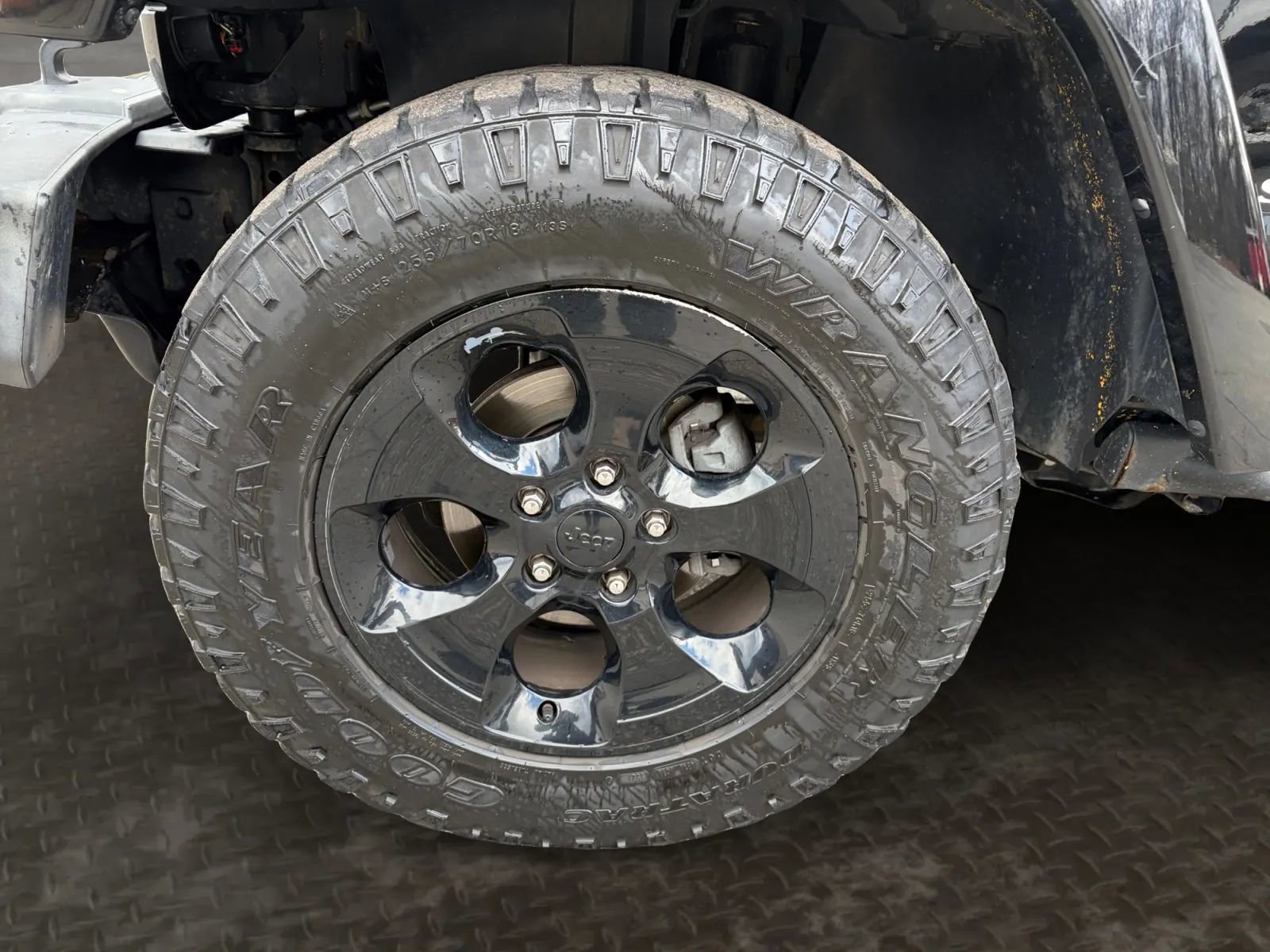 Used 2015 Jeep Wrangler Unlimited Sahara AWD/4WD image 28