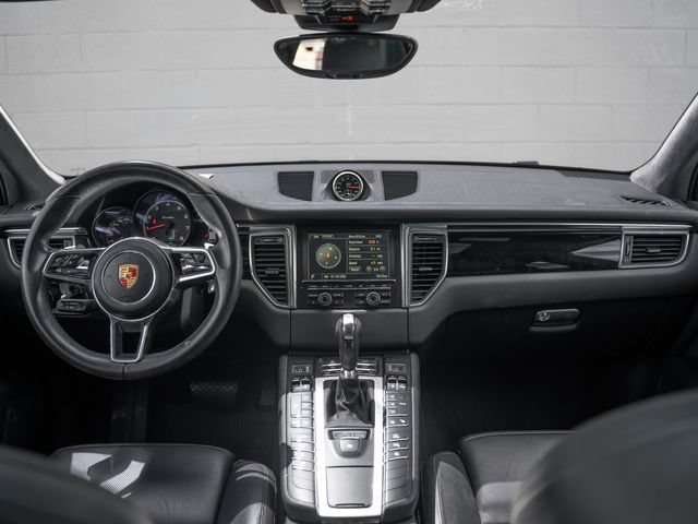 Used 2015 Porsche Macan Turbo AWD/4WD image 21