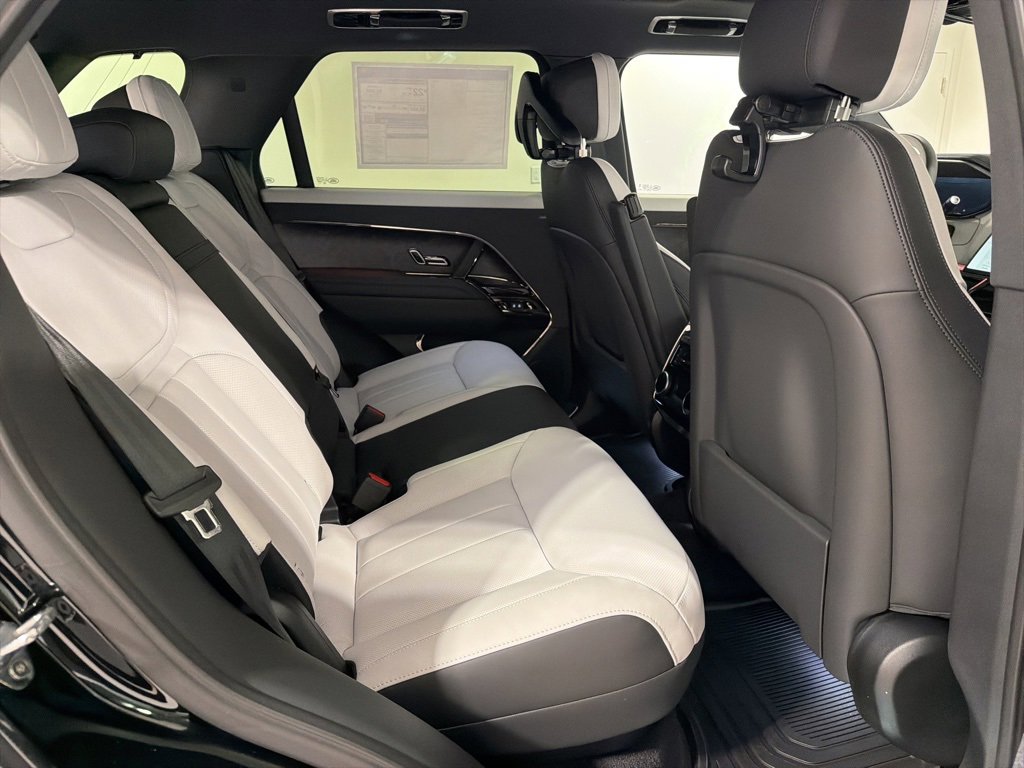 New 2025 Land Rover Range Rover Sport Dynamic SE image 28