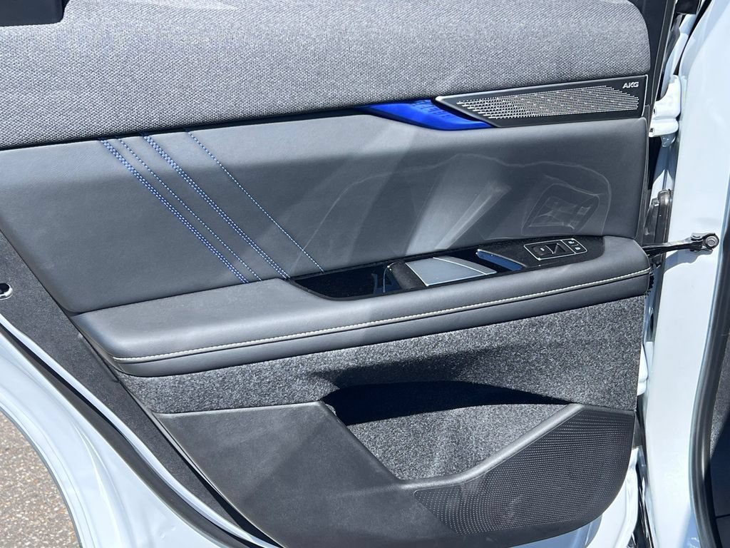New 2026 Cadillac Optiq V AWD/4WD image 31