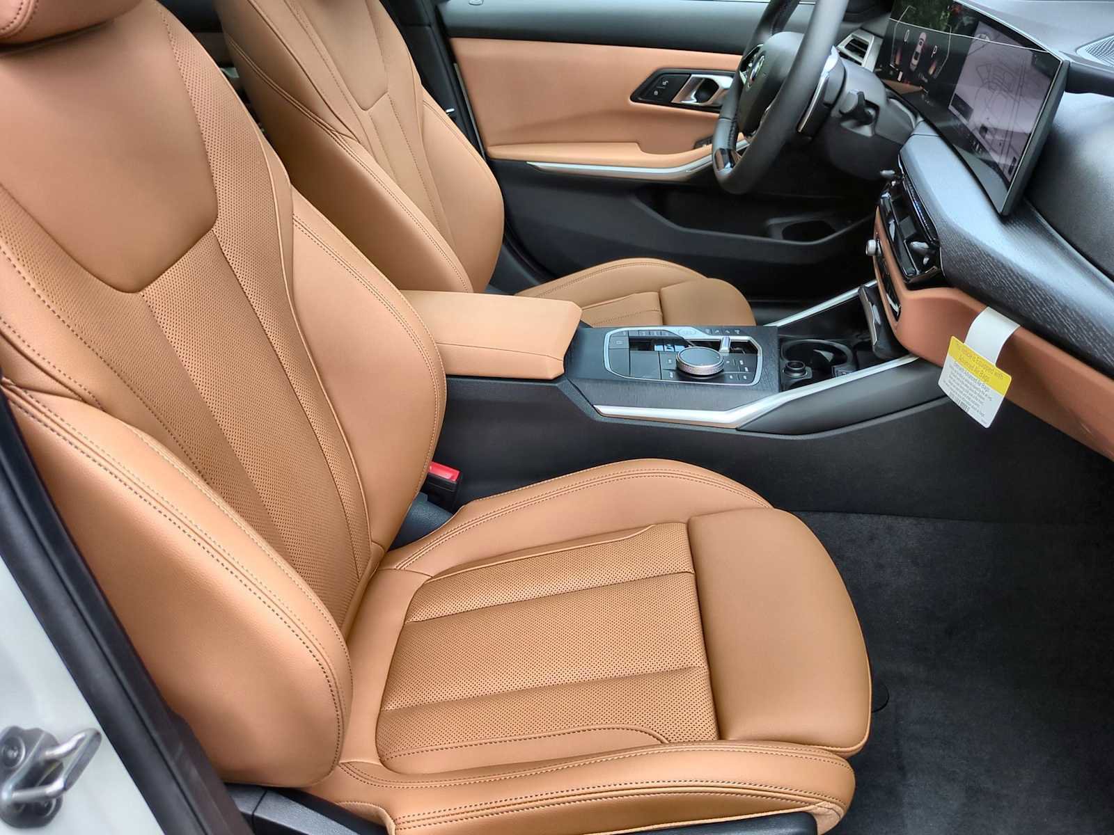 New 2025 BMW 330i xDrive Sedan w/ Premium Package image 23