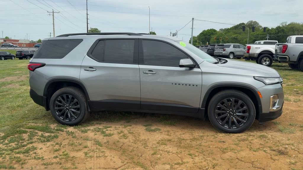 Used 2023 Chevrolet Traverse RS w/ LPO, Floor Liner Package AWD/4WD image 8