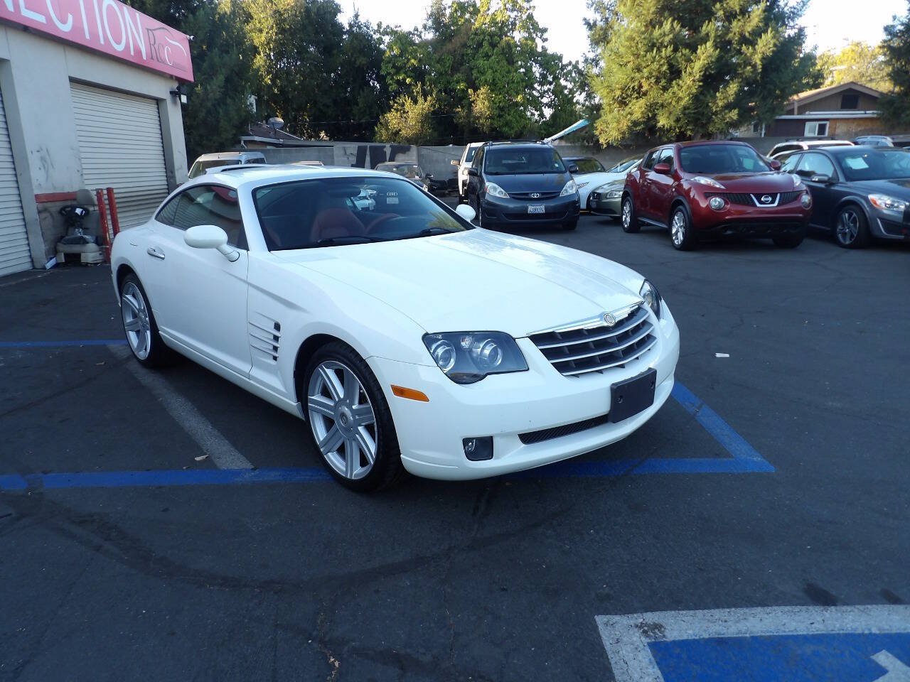 Used 2005 Chrysler Crossfire Limited RWD image 2