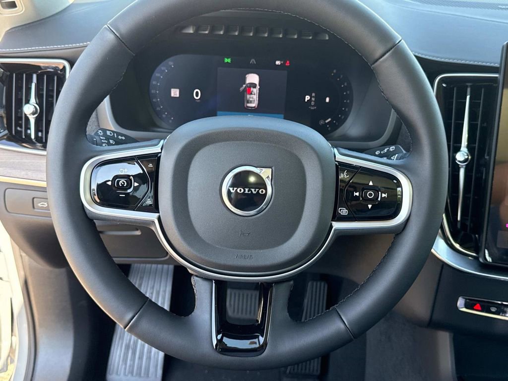 Certified 2026 Volvo XC90 B6 Plus w/ Protection Package Premier AWD/4WD image 27