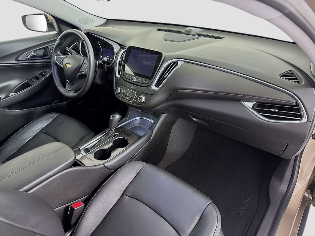 Used 2018 Chevrolet Malibu LT w/ Leather Package image 28