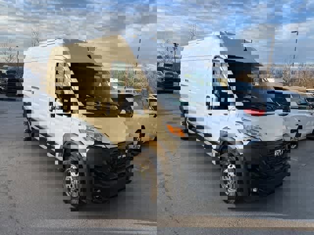 Used 2024 RAM ProMaster 2500 w/ Convenience Group image 19