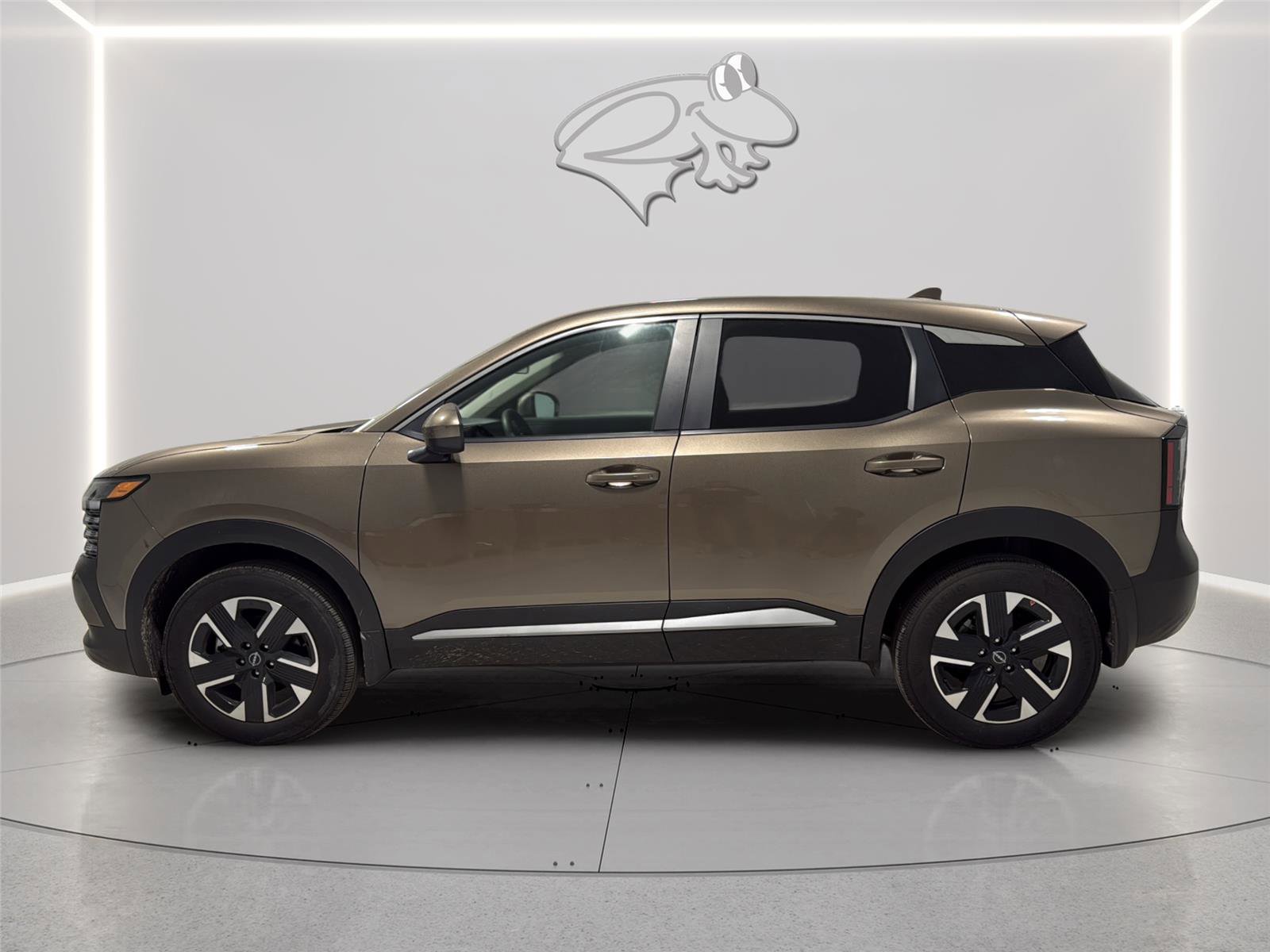 Used 2025 Nissan Kicks SV w/ Illumination Package AWD/4WD image 2