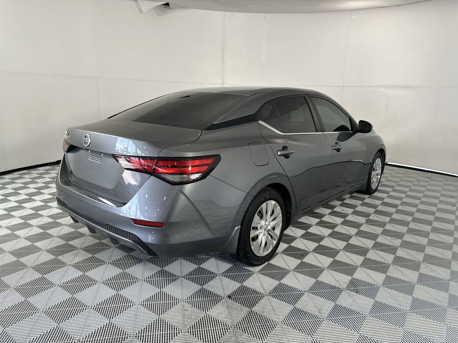 Used 2020 Nissan Sentra S FWD image 8