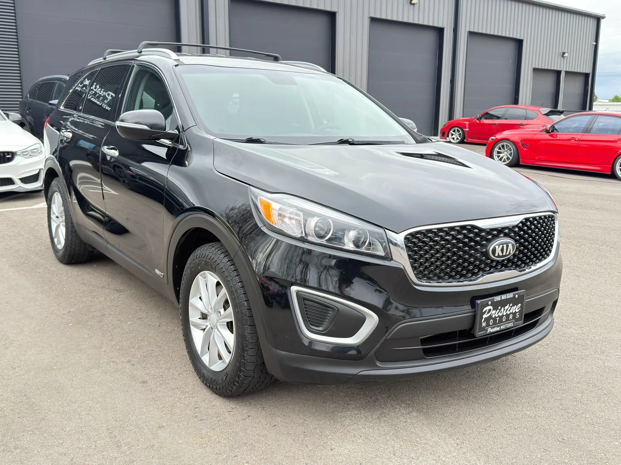 Used 2017 Kia Sorento AWD image 2