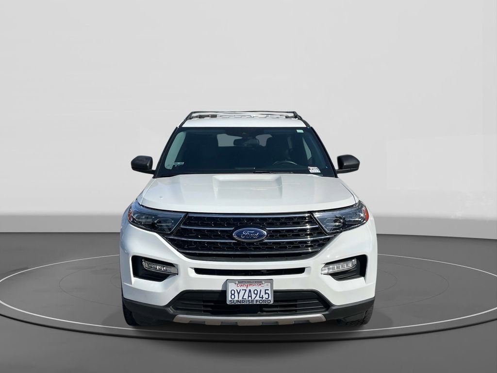 Certified 2021 Ford Explorer XLT w/ Equipment Group 202A AWD/4WD image 3