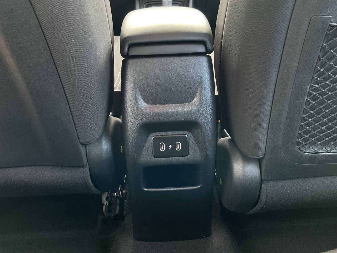 Used 2025 Hyundai Venue SEL image 20